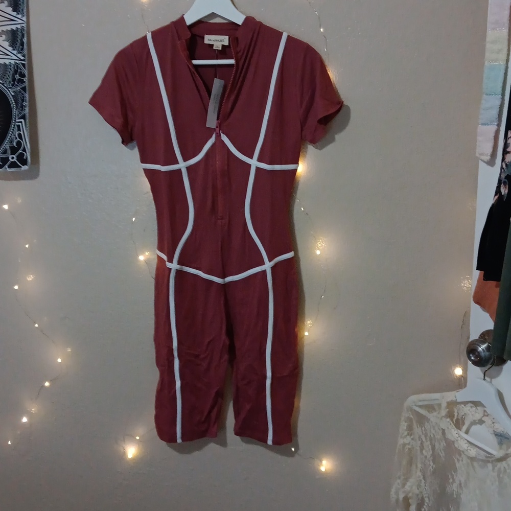 Jump suite - Picture 2 of 5